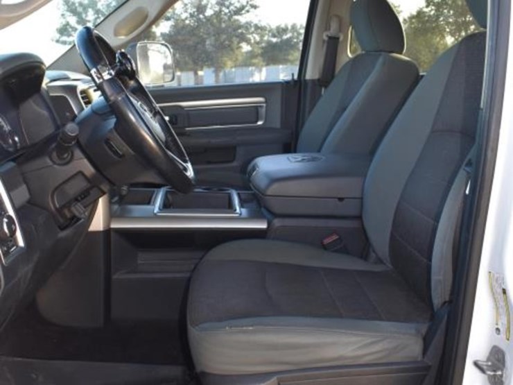 2014-dodge-2500-image-6