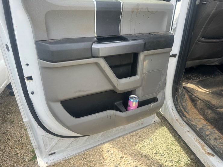 2019-ford-f150-xlt-image-48