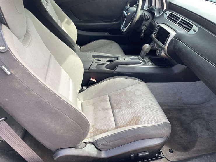 2015-chevrolet-camaro-2-door-coupe-(124,416-miles)-image-18