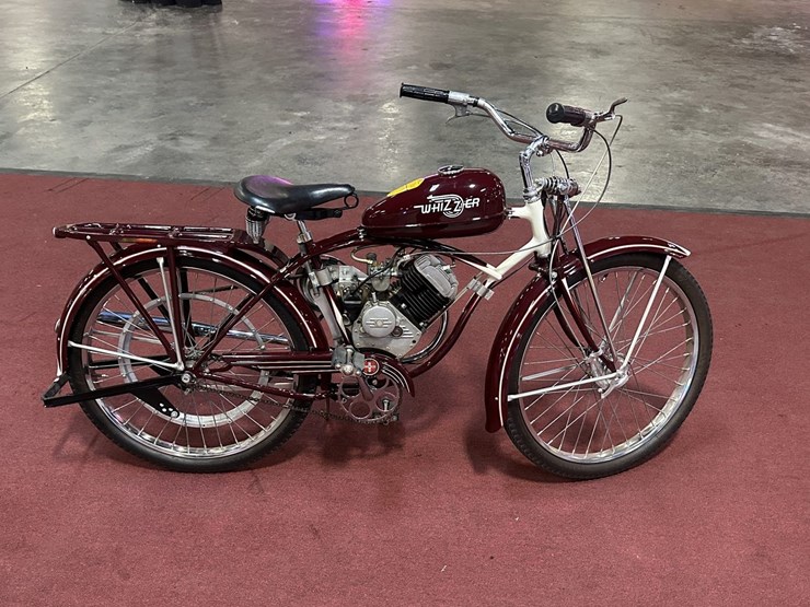 #161-•-1949-whizzer-schwinn-motorized-bicycle-image-4
