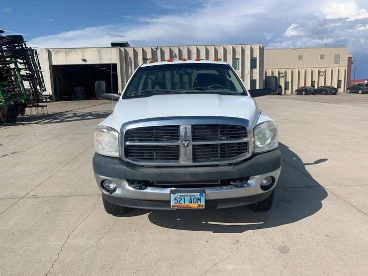2008-dodge-ram-3500-image-2