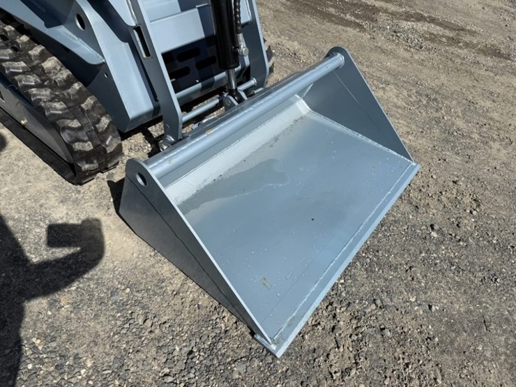 2026-sdlanch-ssl1200-mini-compact-track-loader-image-12