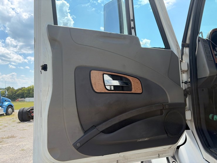 2014-international-prostar-image-18