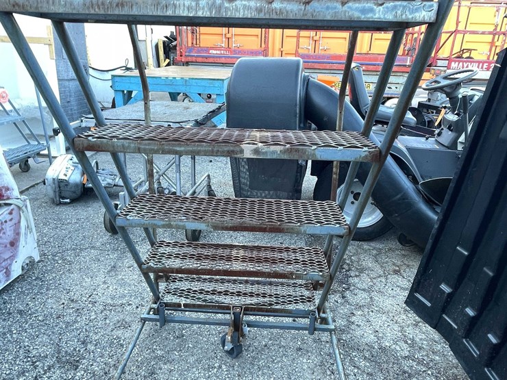 #9122-•-wheeled-shelving-ladder-(03)-image-6