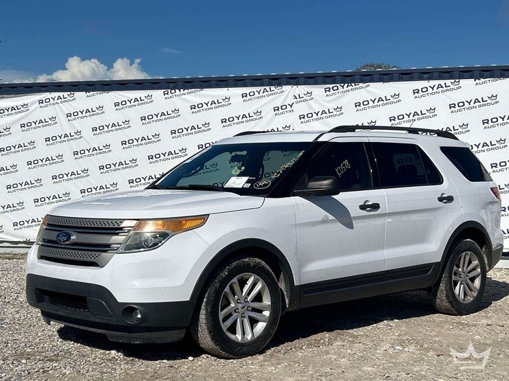 2015-ford-explorer-image-1