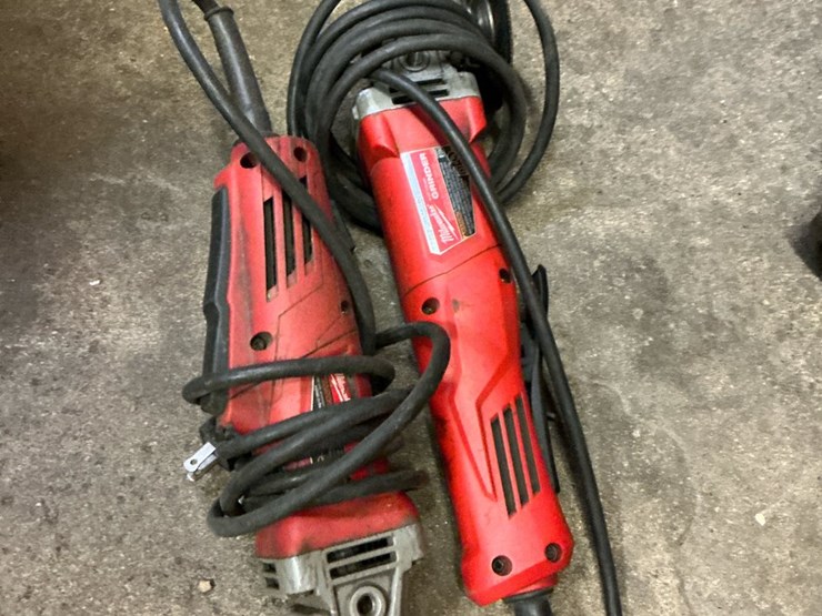 #104-•-2-milwaukee-4-1/2"-corded-angle-grinders-and-ridgid-wet&dry-shop-vac-image-2