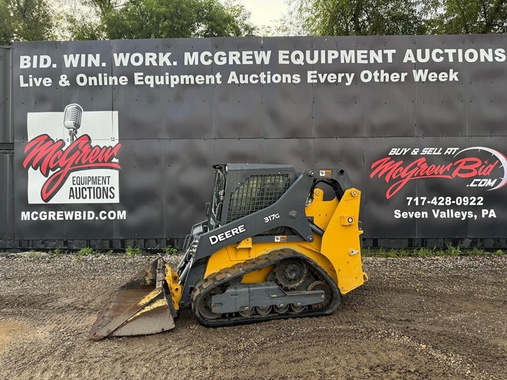2023-deere-317g-image-1