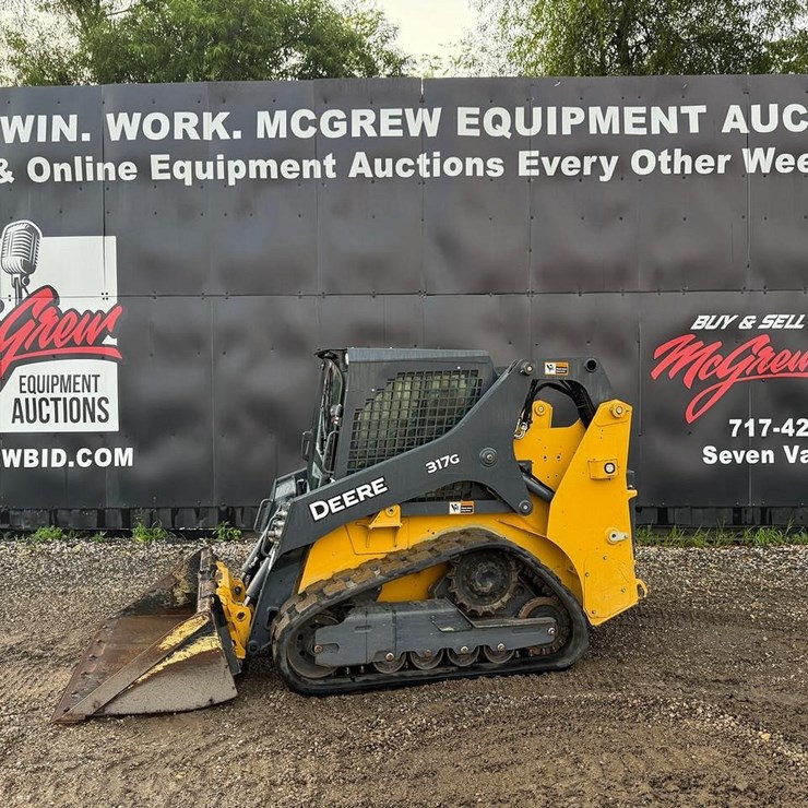 2023 DEERE 317G