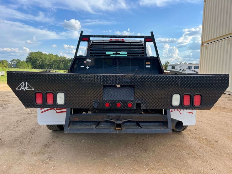 2015-chevrolet-silverado-3500-image-5