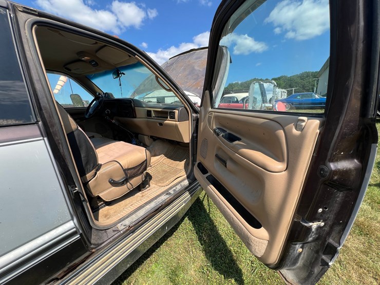 1997-dodge-ram-3500-image-29