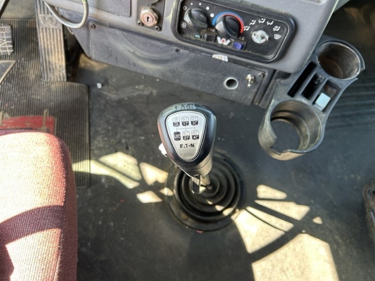2012-western-star-4900-image-17