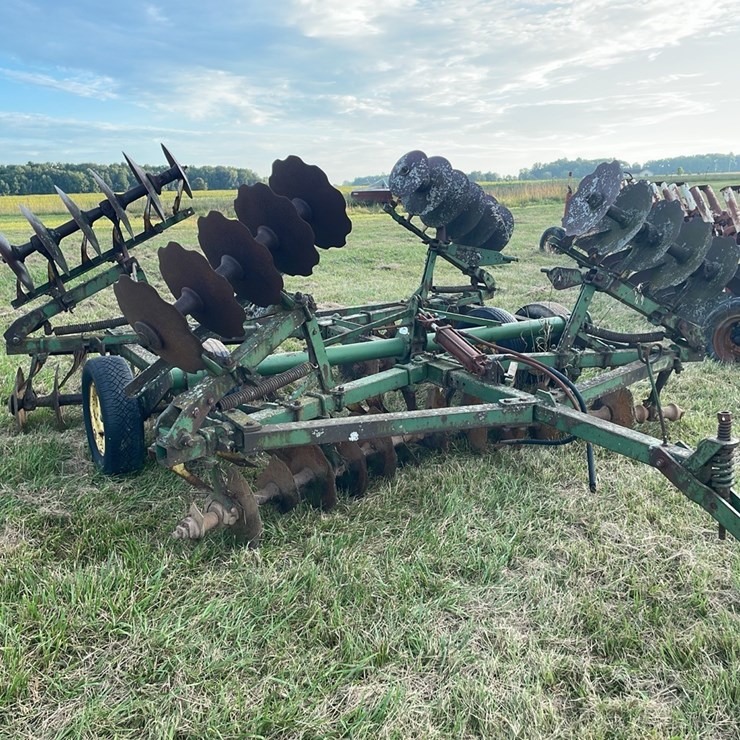 JOHN DEERE 16