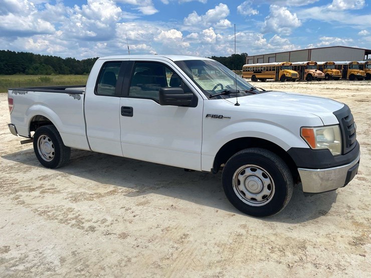 2011-ford-f150-xl-image-4