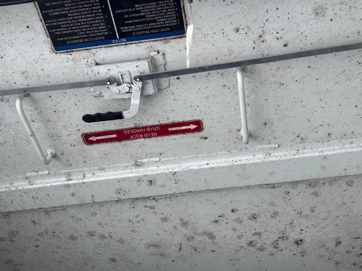 #212-•-2014-saub-pull-behind-service-trailer-image-41