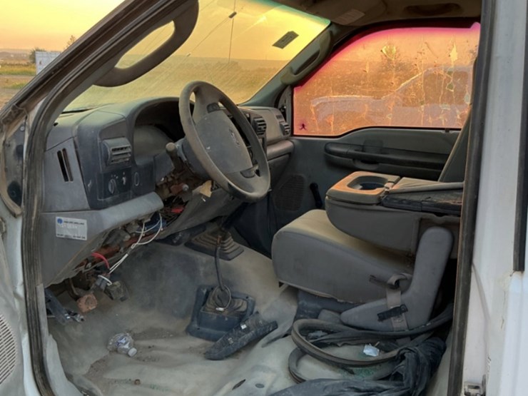 2007-ford-f550-image-15