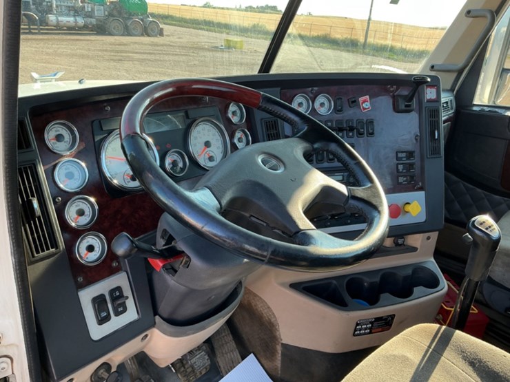 2015-freightliner-coronado-122-sd-image-20