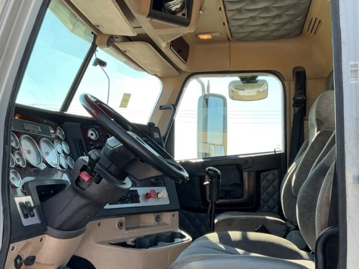 2012-freightliner-coronado-122-sd-image-20