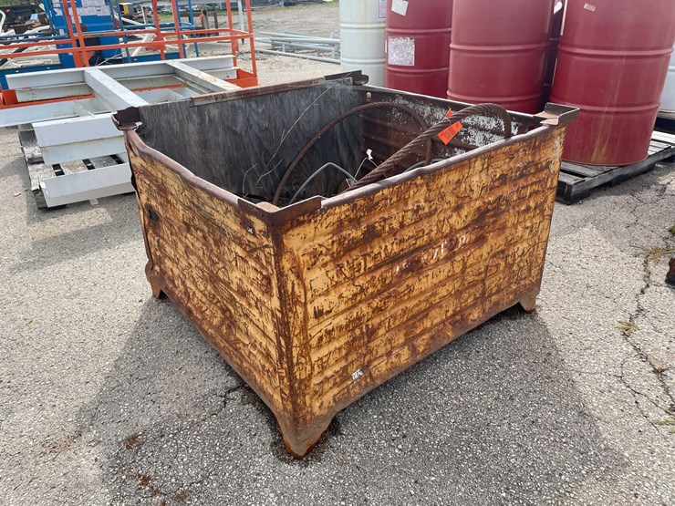 #10629-•-metal-bin-with-scrap-metal-pieces-image-3