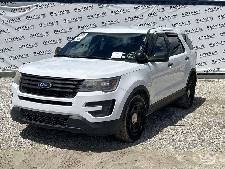 2017-ford-explorer-image-1