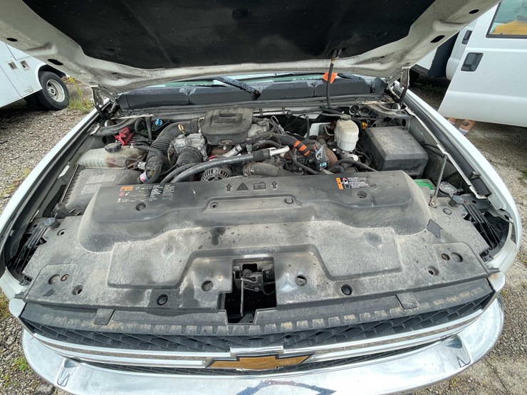 2013-chevrolet-3500-image-64