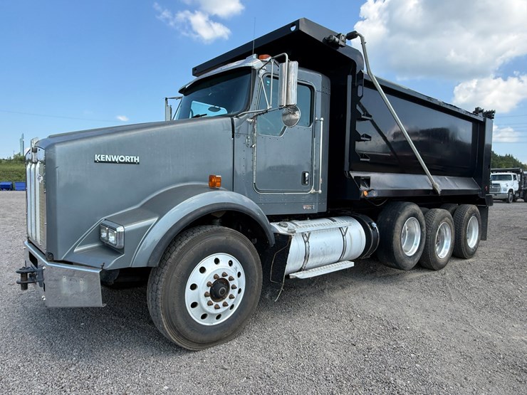 2013-kenworth-t800-image-1