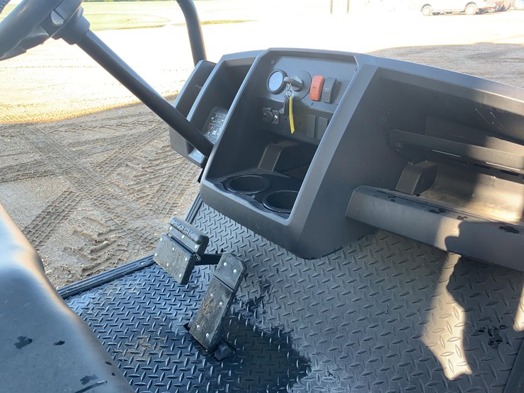 tracker-ox-400-utv-image-23