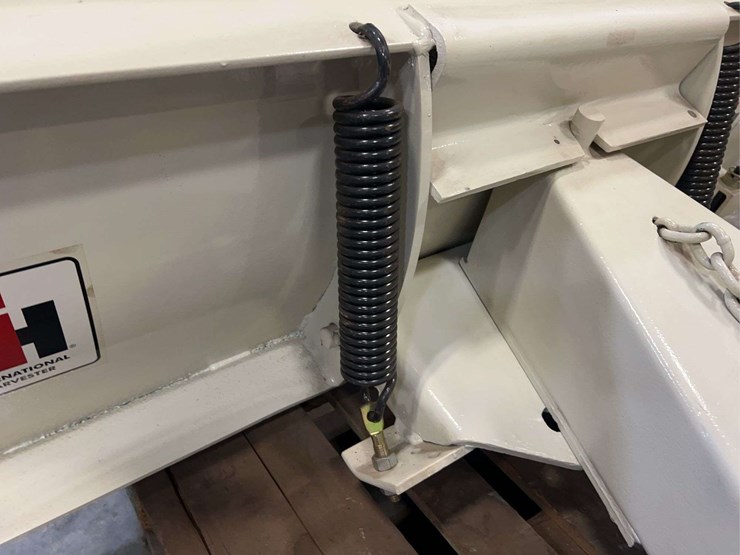 international-harvester-6’-hydraulic-lift-snow-blade-image-8