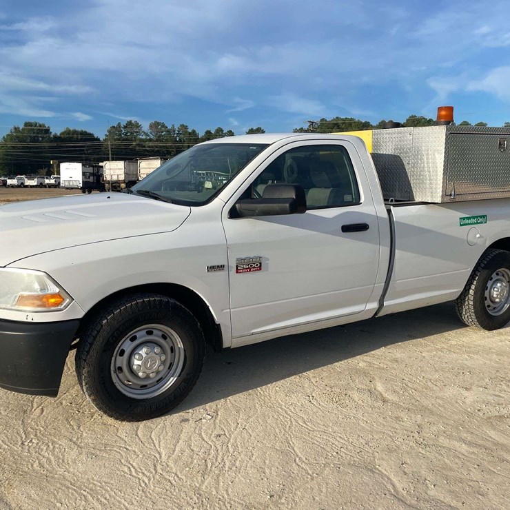 2012 DODGE 2500