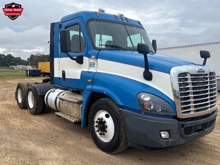 2019-freightliner-cascadia-125-image-1