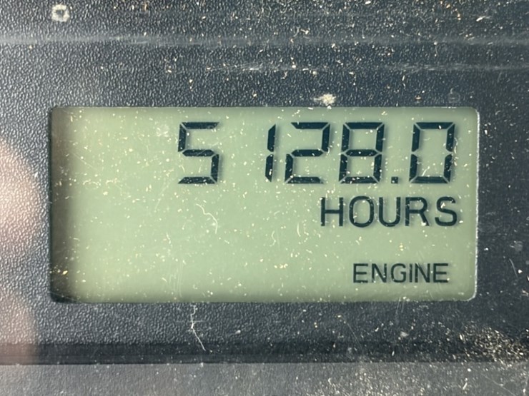2013-freightliner-114sd-image-48