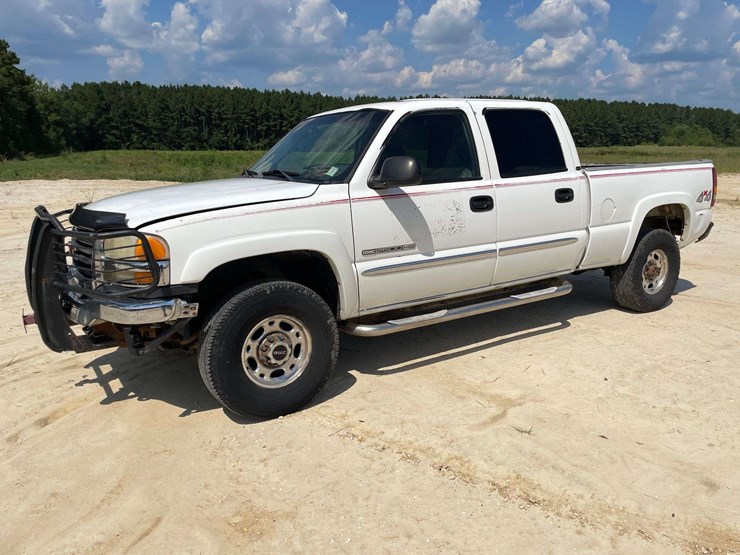 2003-gmc-sierra-2500-image-1