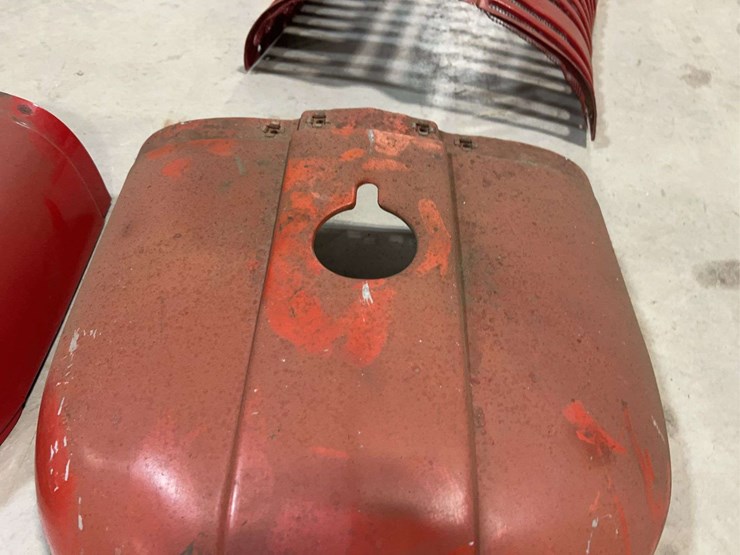 (2)-grilles-and-nose-pieces-for-a-300-or-350-farmall-tractors-image-20