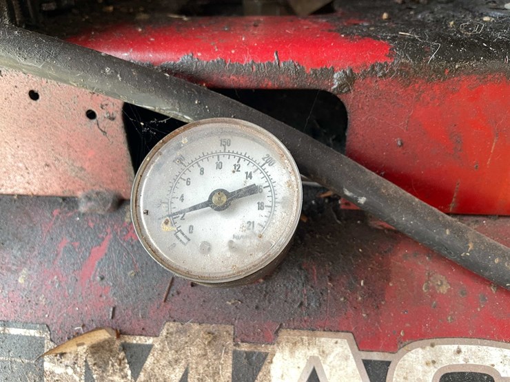 #1617-•-sandborn-air-compressor-image-9