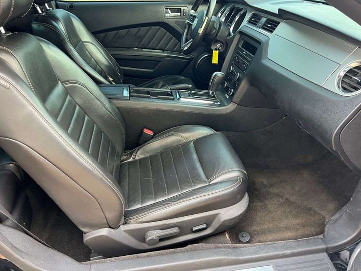 2013-ford-mustang-2-door-coupe-(245,166-miles)-image-35