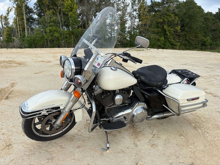 2015-harley-davidson-road-king-flhp-police-motorcycle-(38,654-miles)-image-1