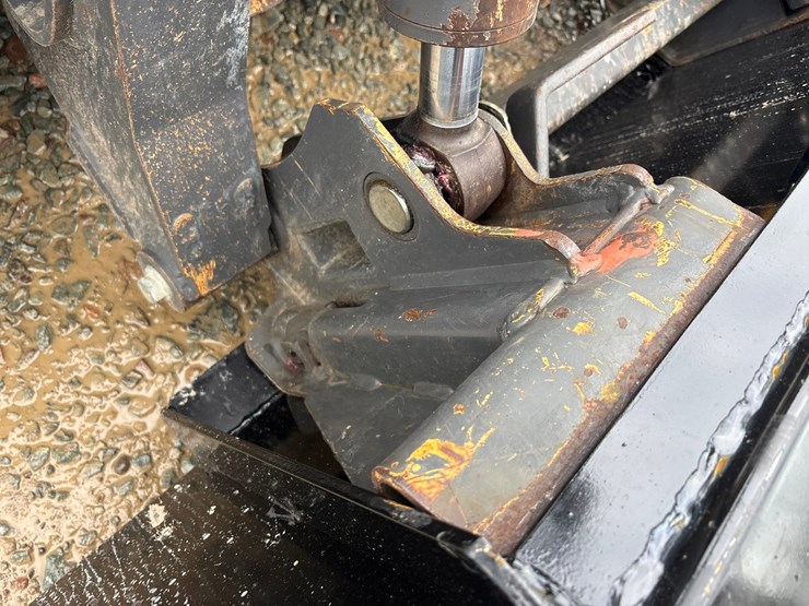 2019-new-holland-l228-image-35