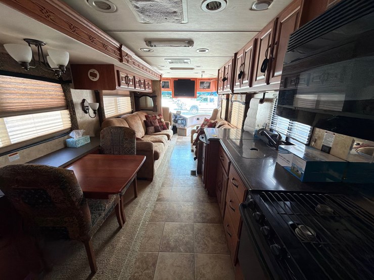 #206-•-2008-coachman-383fws-cross-country-motorhome-image-19
