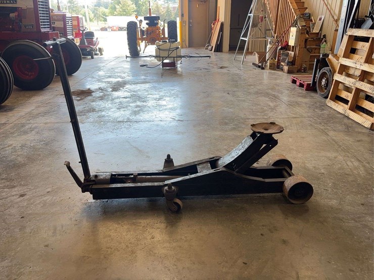 floor-jack-image-1
