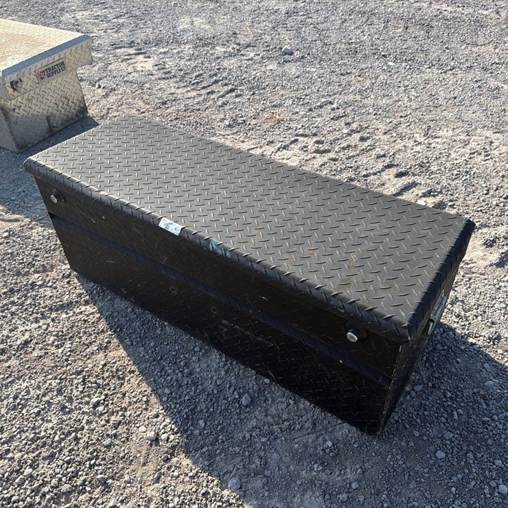 #579 • TRUCK TOOL BOX