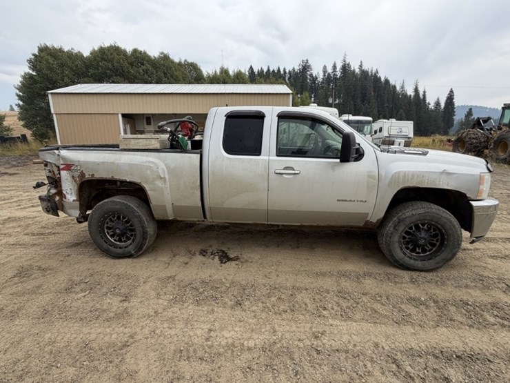 2011-chevrolet-silverado-2500-image-6