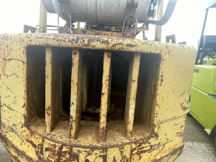 #10490-•-yale-fork-lift-image-31