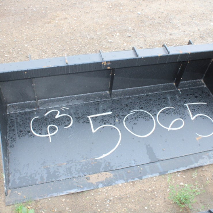 #5065 • 63'' skid steer bucket