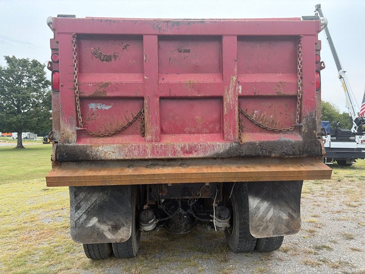 #269-•-1999-volvo-acl-tandem-axle-dump-truck-image-8
