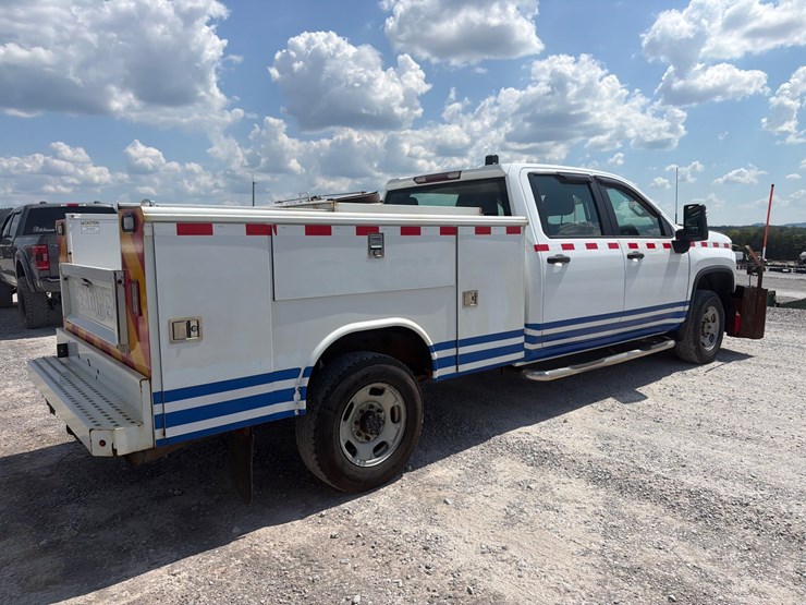 2020-chevrolet-silverado-2500-image-4