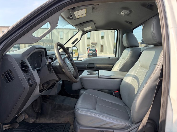 #247-•-2016-ford-xl-f-250-service-truck-image-19