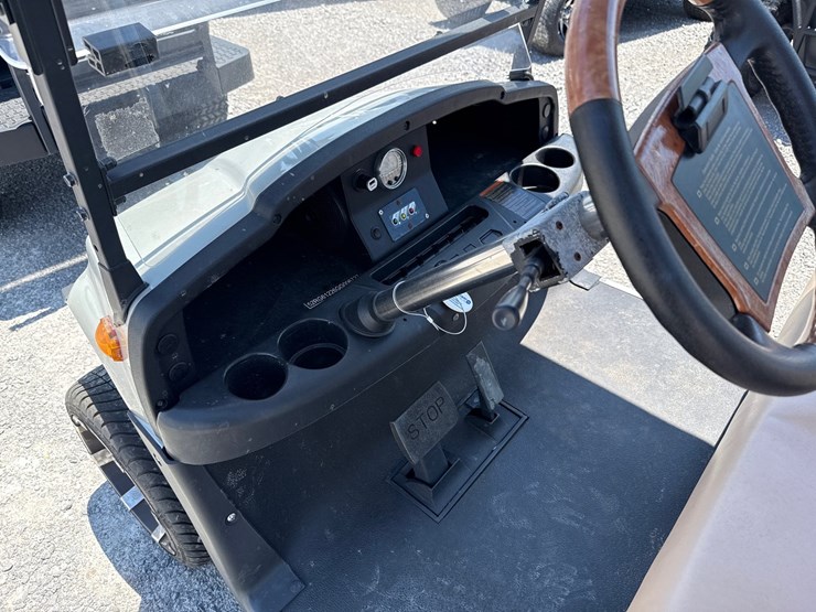 #190-•-star-ev-6-passenger-golf-cart-image-7