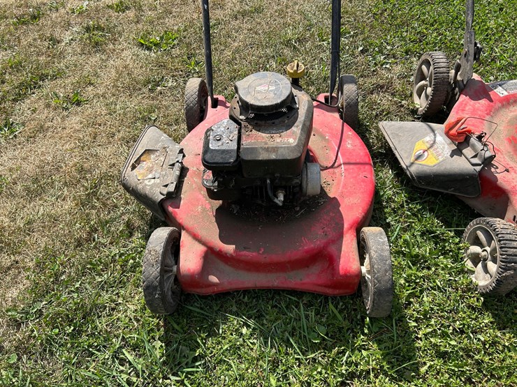 #6263-•-(2)-push-mowers-image-8