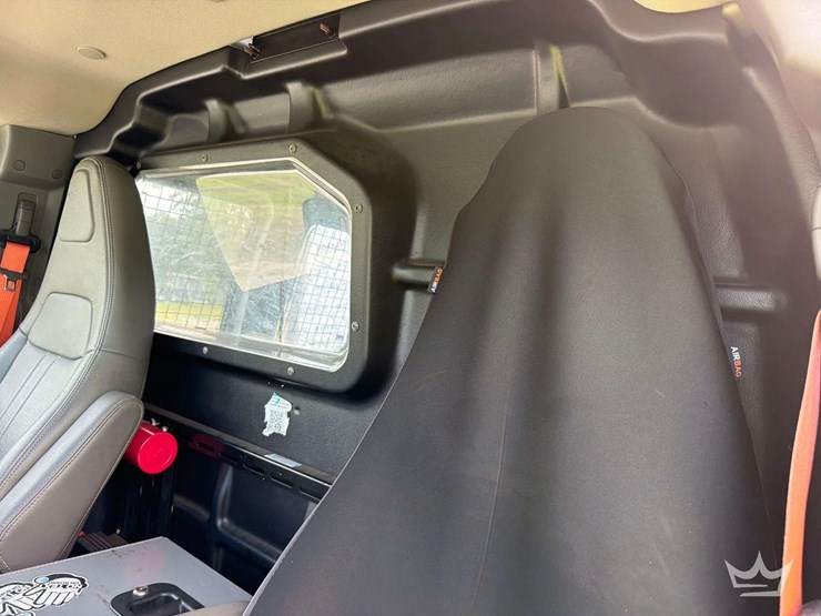 2018-chevrolet-express-g2500-image-18