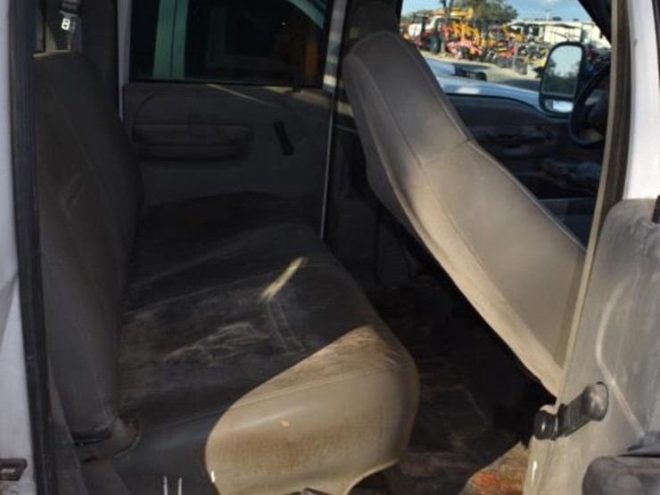 2004-ford-f450-image-10