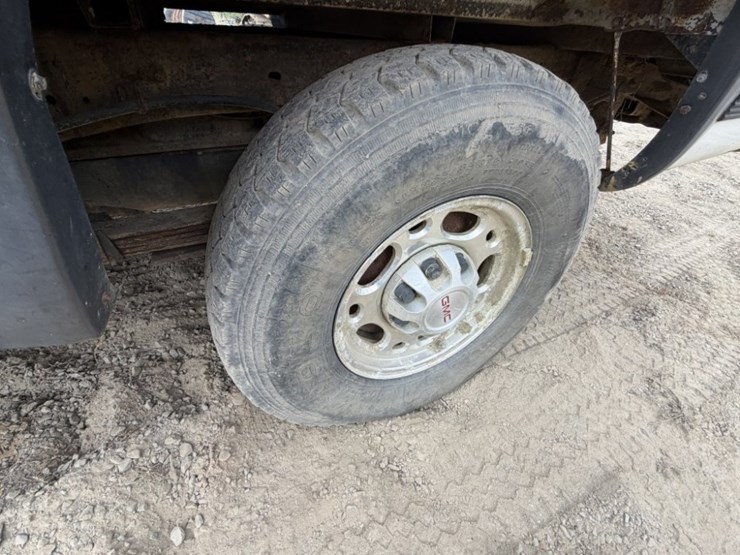1997-chevrolet-3500-image-11